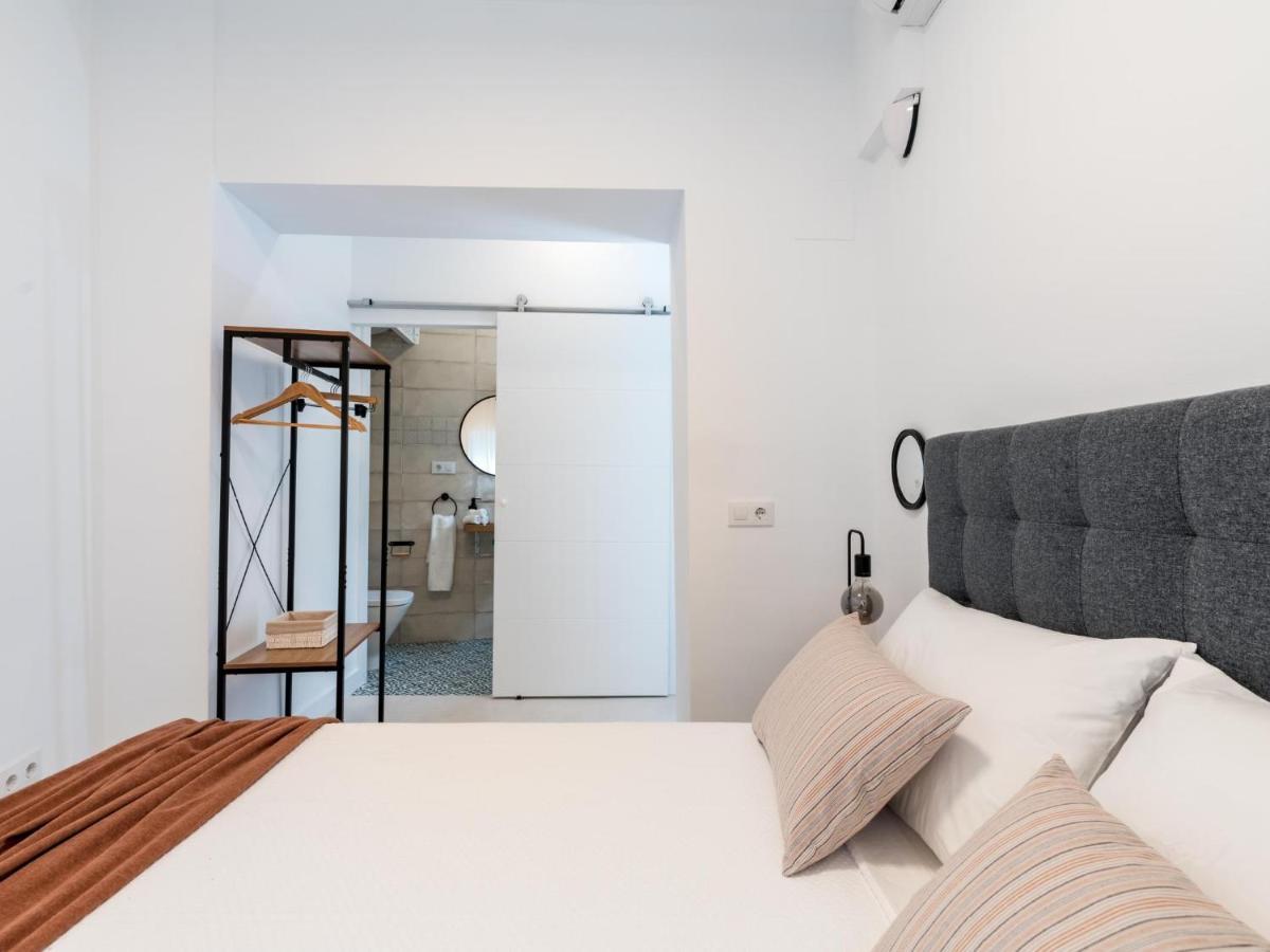 Unique Homes La Juderia Parking & Jacuzzi 세비야 외부 사진